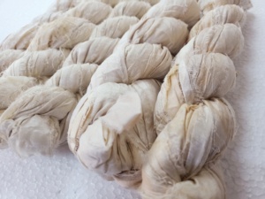 Rubans de soie sari recyclés sur mesure en saris de soie recyclée idéaux pour les artistes en fil et fibre pour la revente - Product Image 3