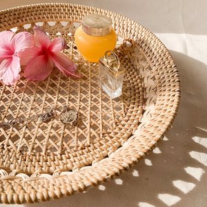 Prêt à expédier en osier à la main rotin plateau rond ustensiles de cuisine plateau de service en gros du Vietnam - Product Image 2