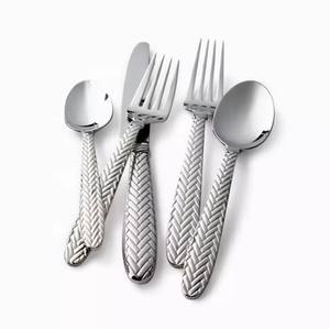 ชุบเงินคุณภาพระดับพรีเมียม 304 สแตนเลสเกรดและชุดช้อนส้อม Flatware ที่ดีที่สุด 5 ชิ้นเครื่องเงินส้อมทองเหลือง Flatware ชุด - Product Image 2