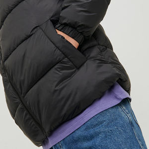 Wholesale Customized <b>Thin</b> <b>Puffer</b> <b>Jacket</b> for Men High Quality Light Weight Winter High Street Design Professional Logo Printing - Product Image 5