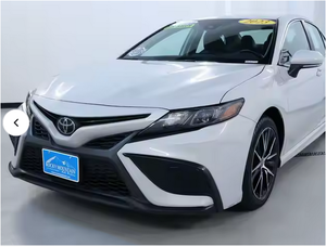 2023 para Toyota Camry LE usado dirección izquierda asientos de cuero Interior oscuro R16 neumáticos caja de cambios automática - Product Image 4