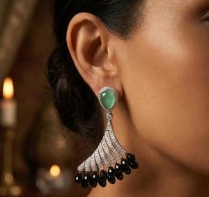 Boucles d'oreilles glamour de haute qualité plaquées argent avec pierres CZ double face, collection pour femmes et filles, pour mariage et soirée - Product Image 1