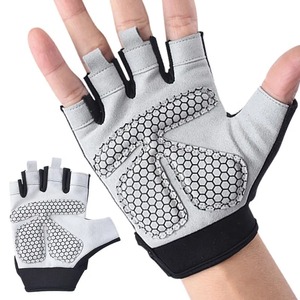 Guantes de fitness para gimnasio con logotipo personalizado de la mejor calidad al por mayor por buen fabricante nuevo estilo mejor precio hecho de cuero de primera calidad - Product Image 4