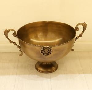 Cuenco de latón puro 100%, decoración clásica Vintage para el hogar hecha a mano pulida para ocasiones de boda, Exportación a granel - Product Image 1