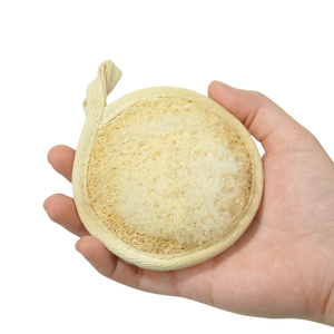 Éponge de loofah 100% biologique avec long manche, exfoliante et entièrement naturelle pour le bain, compostable, fabriquée au Vietnam - Product Image 1