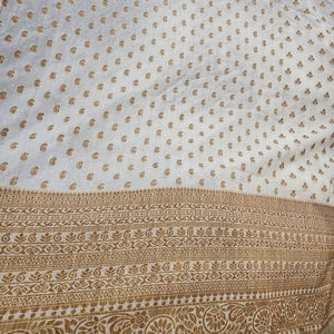 Saree de nailon liso de moda con colores impresionantes Cómodo y elegante para adultos para fiestas - Product Image 1