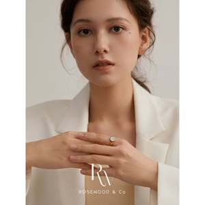 Anillo de sello de nácar que no se deslustra, impermeable, chapado en oro de 18K, con incrustaciones de perlas naturales, diseño llamativo y robusto. - Product Image 5