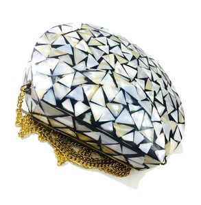 กระเป๋าคลัทช์ทำจากเรซินรูปทรงสี่เหลี่ยมผืนผ้าสวยงามกระเป๋าถือสำหรับเจ้าสาวแบบสั่งทำสำหรับงานปาร์ตี้วันวาเลนไทน์ของผู้หญิง - Product Image 5