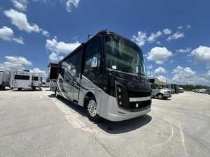Used 2020 Entegra Coach EMBLEM 36U for sale - Product Image 6