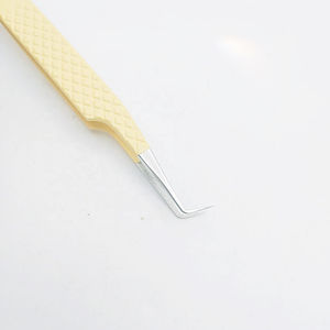 Juego de pinzas de pestañas de titanio con opciones de color de punta de fibra para pinzas de extensión sin color y versiones de colores - Product Image 5