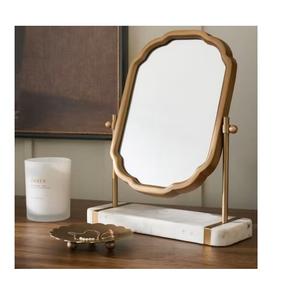 Espejo de Escritorio Decorativo Rectangular Dorado, Espejo Dorado para Maquillaje, Espejo Dorado de Alta Calidad para el Rostro - Product Image 2