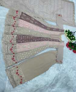 Explorez des vêtements indiens et pakistanais avec des motifs à col rond. Choisissez parmi une variété de robes de bal élégantes pour votre magasin - Product Image 2