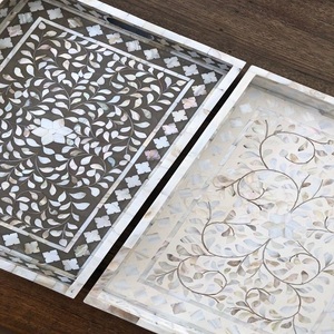 Accessoires de divertissement en nacre et plateaux de décoration haut de gamme pour fêtes et restaurants par Aaliyan impex - Product Image 2