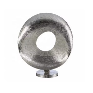 Accent élégant d'objet de table simple argenté pour l'affichage de bureau à domicile et l'utilisation latérale de décor d'hôtel ou de restaurants d'Inde - Product Image 4
