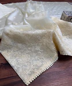 Saree Georgette de diseñador con adornos de piedra y diseño de volantes para oficina y ropa formal - Product Image 2