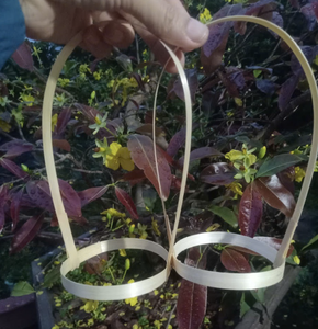 Porte-gobelet artisanal en bambou du Vietnam offrant une organisation efficace des boissons avec une structure minimaliste et lisse, idéal pour une utilisation optimale - Product Image 2