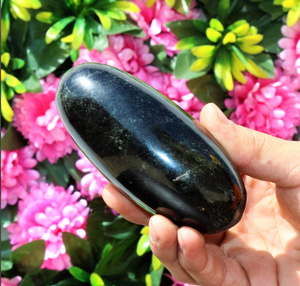Lingam de Obsidiana Negra Natural de la Mejor Calidad, Energía Metafísica, Hecho a Mano, Lingam de Shiva - Product Image 6