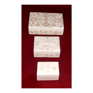 Boîte à bijoux en marbre blanc de qualité supérieure et au design exclusif, avec incrustations de nacre, pour la décoration de la maison et Thanksgiving. - Product Image 1
