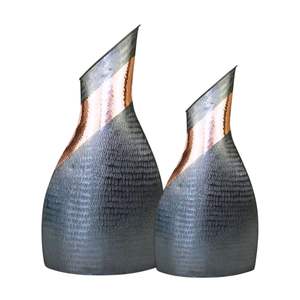 Jarrón decorativo moderno y elegante para salas de estar o dormitorios para exhibición floral o arte independiente mejora la decoración de Maison - Product Image 1