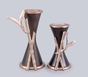 Superbe bougeoir noir et doré idéal pour la table à manger du salon et la pièce maîtresse décorative - Product Image 5