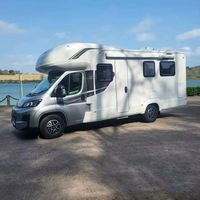 Venta al por mayor de fábrica: Autocaravana 4x4 y 4x2, vehículo camper RV completamente equipado para viajes
