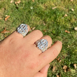 Anillo con signo de dólar helado para hombre con baguette y piedras redondas cultivadas en laboratorio, joyería llamativa ostentosa de Hip Hop en acabado plateado - Product Image 5