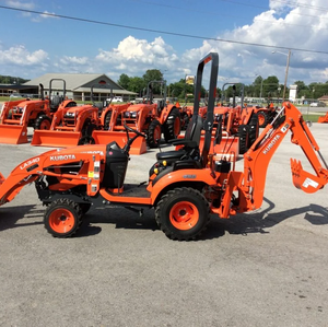 Tracteur compact Kubota BX23S 4WD - Mini tracteur avec chargeur frontal et pelle arrière - Product Image 6
