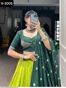 ชุดแต่งงานอินเดีย dola Silk ชุด lehenga choli ลายดอกไม้และฟอยล์แฟนซีคอลเลกชัน lehenga choli สำหรับผู้หญิง - Product Image 4