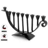 Forgeron fait à la main en fer 9 branches Hanukkah Menorah bougeoir fabriqué en Inde pilier décoratif Antique bougeoir Unique