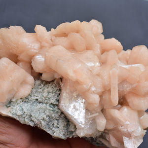 Apophyllite Geode ผงแร่ Apophyllite,แร่ธาตุหยาบคลัสเตอร์จีโอดสำหรับตกแต่ง - Product Image 1