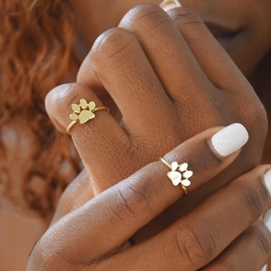 แหวนเงินแท้925ลายพิมพ์อุ้งเท้าส่วนบุคคลเครื่องประดับที่ระลึกสำหรับเจ้าของสัตว์เลี้ยงของขวัญสำหรับคนรักสุนัขที่แกะสลักตามต้องการสำหรับผู้หญิง - Product Image 6