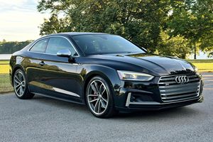รถออดี้ S5 คูเป้ พรีสทีจ เทอร์โบ V6 AWD ปี 2018 สภาพดีเยี่ยม พร้อมชุดอุปกรณ์ช่วยขับขี่ ไม่ได้ดัดแปลงใดๆ - Product Image 1