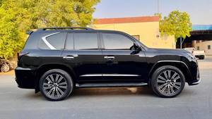 Lexus LX 570 del 2009 usata, modificata al modello 2025, SUV Twin Turbo V6 4WD, guida a sinistra, automatica, benzina, lusso. |   Pronto per l'esportazione - Product Image 5