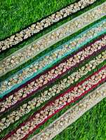 Bordures brodées exquises en Zari, paillettes et fils métalliques dorés pour tenues de mariée, décorations de mariage et artisanat de mode de luxe en gros