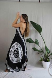 เดรสแม็กซี่พิมพ์ลายดอกไม้หรูหราสำหรับผู้หญิงชุดรัดตัวชุดเดรสลำลองทำด้วยมือ - Product Image 4