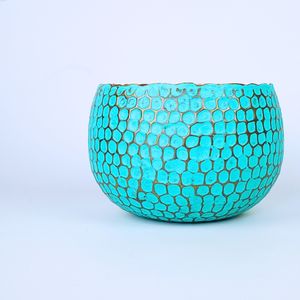 Bol en cuivre élégant motif nid d'abeille moderne art en métal fabriqué à la main pour servir des collations aux fruits plateaux décoratifs pour la maison pour les mariages - Product Image 4