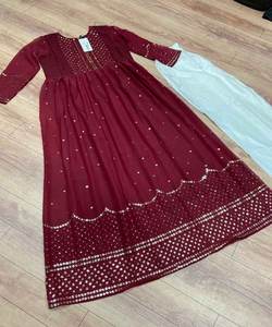 Ropa formal larga con diseño de ropa cosida con estilo, perfecta para damas modernas que buscan modestas y elegantes a la moda - Product Image 6