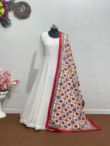 ชุดผ้าจอร์เจียแบบพิเศษ Navratri ดีไซน์ใหม่ชุดผ้าทอหนา9มม. ซีเนต - Product Image 5