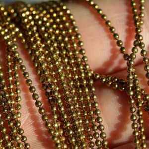 Cadena de Bolas de Latón Crudo de Estilo Moderno y Tradicional - Product Image 1