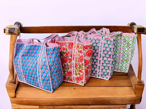 Bolsa de Mano Larga Acolchada de Algodón con Rayas, Hecha a Mano en India para Mujer, con Cierre de Cremallera y Correa para el Hombro para Viajes - Product Image 4