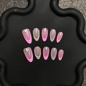 Juego de uñas a presión Aura Chic rosa claro ataúd corto de lujo - Product Image 1