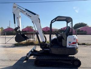 Miniexcavadora Bobcat E42 2013, Pocas Horas de Uso, Excelente Estado - Product Image 5