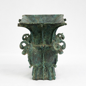 Vaso per <span class=keywords><strong>Vino</strong></span> in Bronzo Cinese Stile Antico Artigianale con Design a Quattro Arieti per Collezionisti ed Esposizioni - Product Image 2