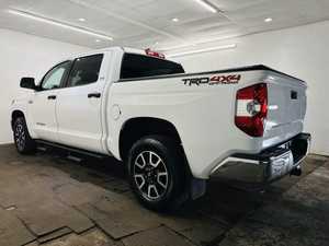 Utilisé pour Tundra SR5 TRD Off-Road Package 8 cylindres Turbo AWD Conduite à gauche Sièges en cuir Foncé R20 Arrière électrique Automatique - Product Image 4