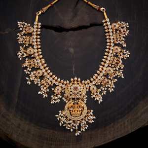 Collier court authentique en argent poli or pour femme, motif couronne - Bijou de collection hindou culturel - Product Image 1
