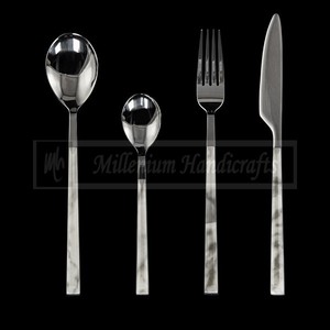 งานฝีมือยุคมิลเลนเนียมเสนอชุดช้อนเหล็กแบบยั่งยืนสไตล์ใบตองพร้อมที่จับกระจกชุบทองสำหรับงานแต่งงาน - Product Image 3