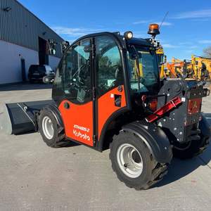 Chariot télescopique compact Kubota KTH4815-2 – Capacité de levage de 1,4 T, portée de 4,8 m, moteur diesel de 37 kW, prêt à être expédié à prix avantageux - Product Image 1