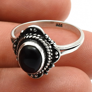 Bijoux pour femmes à la mode Onyx noir naturel pierre précieuse forme ovale Artisan Look anneau pour elle conception personnalisée fabricant de bijoux Inde - Product Image 4