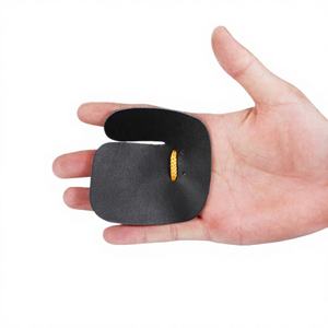 Protector de Dedos de Cuero para Tiro con Arco Profesional, con Separador de Dedos y Protección para Tiro con Arco Recurvo y Longbow - Product Image 1