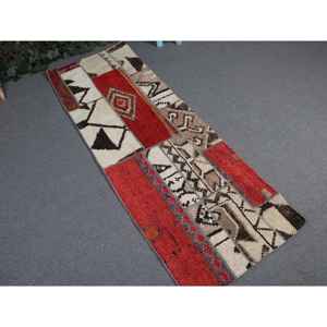 Tapis turc vintage, tapis de 2,1 x 5,8 pieds, tapis rouge Ikat - Product Image 1